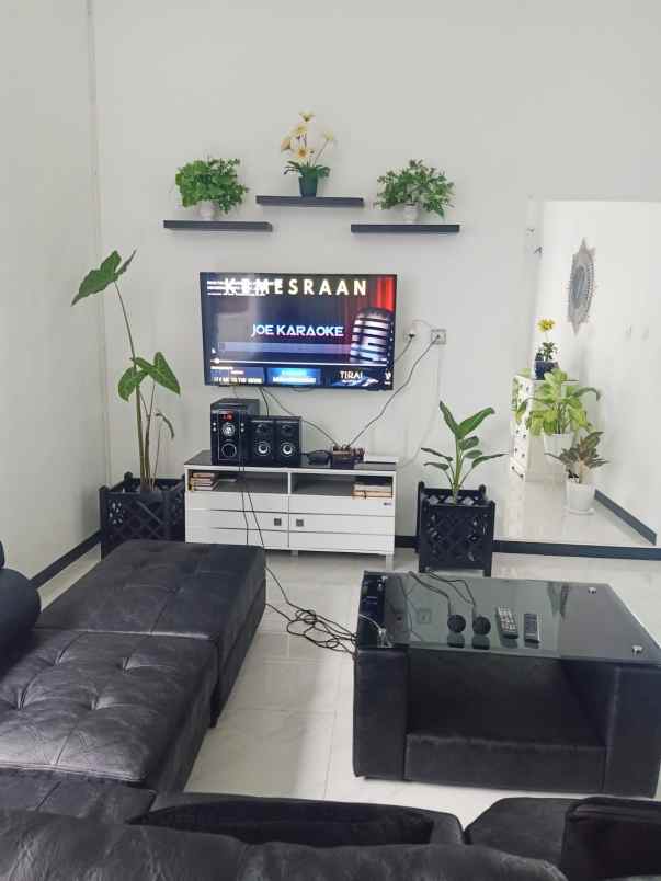 dijual rumah jln pramuka kavling