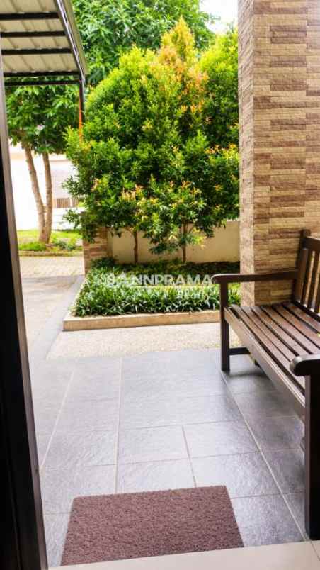 dijual rumah jln raya sawangan depok