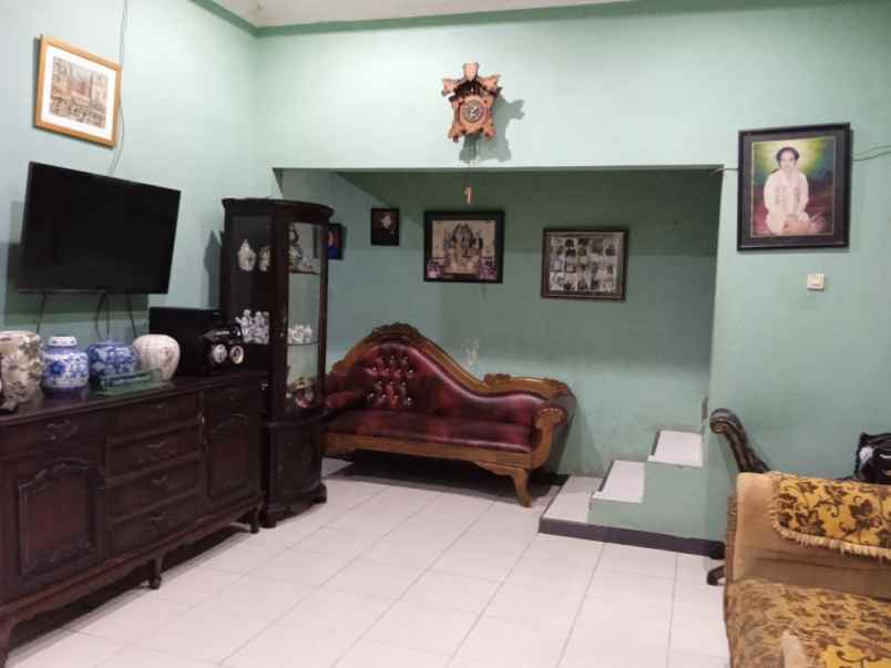 dijual rumah joyosuran pasar kliwon