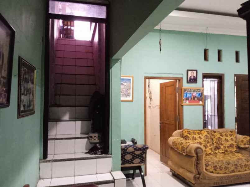dijual rumah joyosuran pasar kliwon