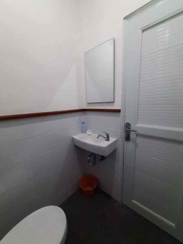 dijual rumah kalibaru