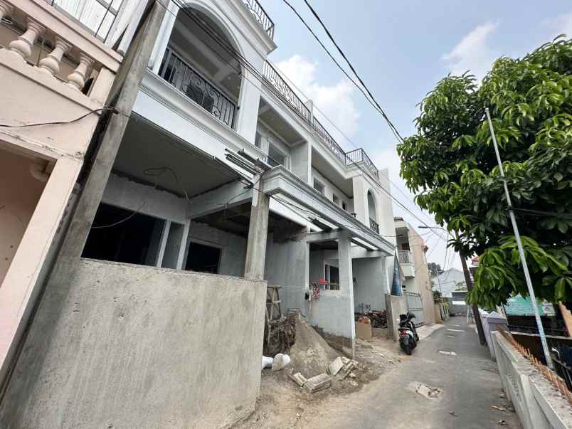 dijual rumah kalisari pasar rebo