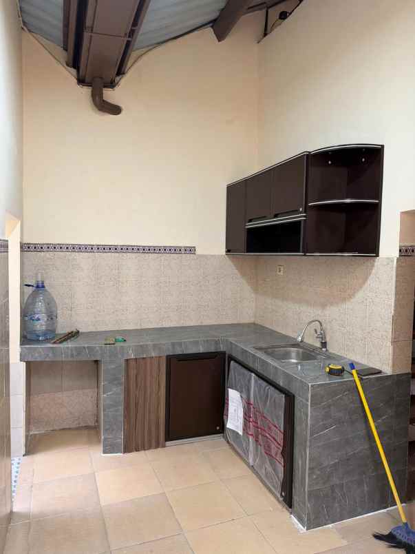dijual rumah kedinding tenga kec