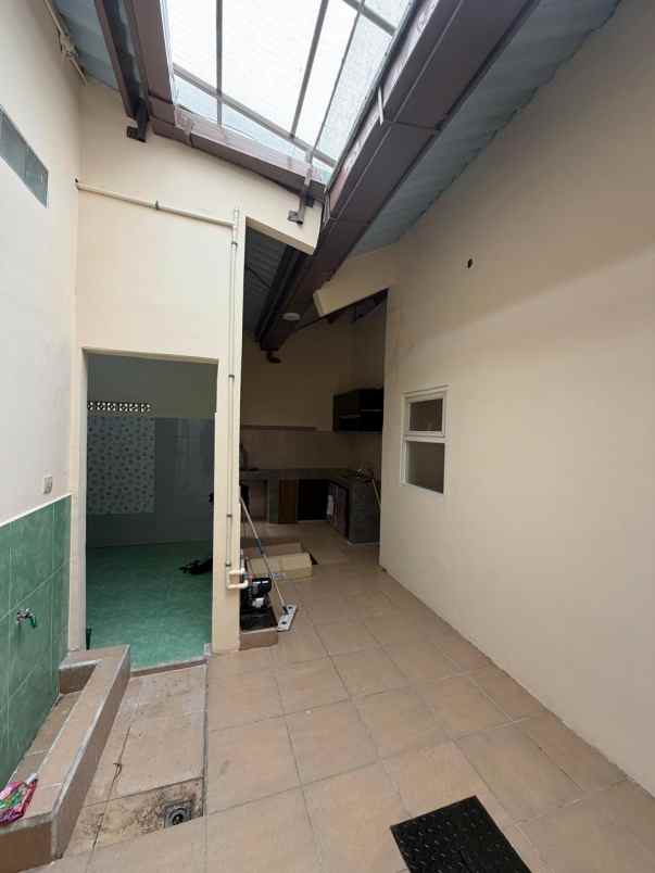 dijual rumah kedinding tenga kec
