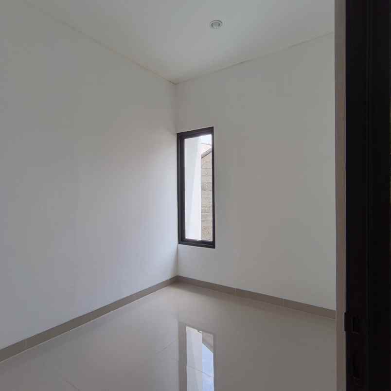 dijual rumah kelapa dua