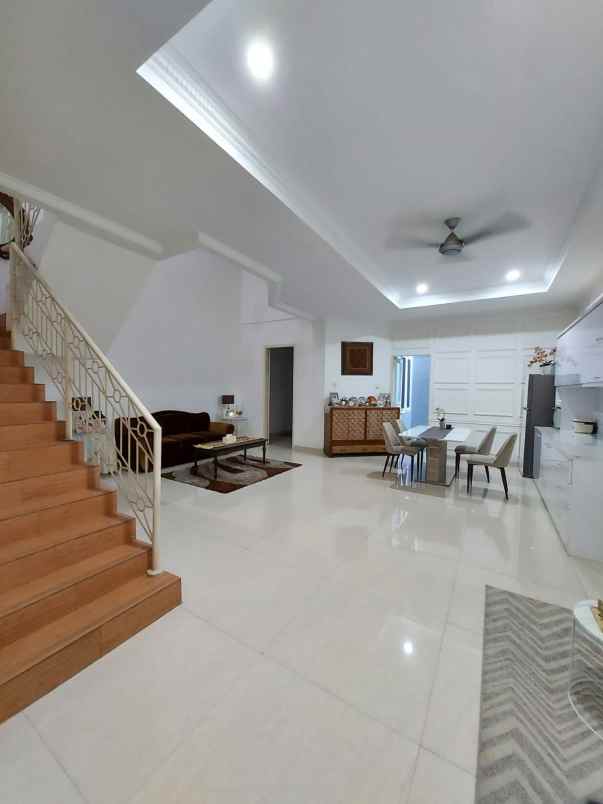 dijual rumah kelapa gading permai