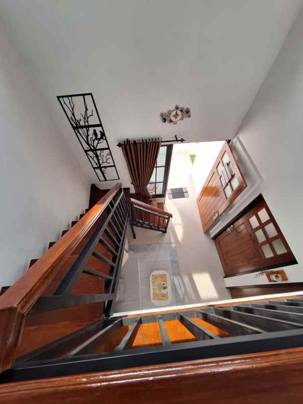 dijual rumah kepuh kulon kabupaten