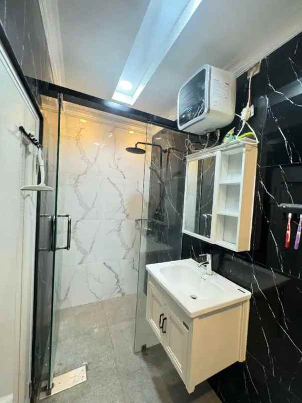 dijual rumah ko plek dki pondok kelapa