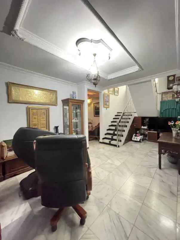 dijual rumah ko plek dki pondok kelapa