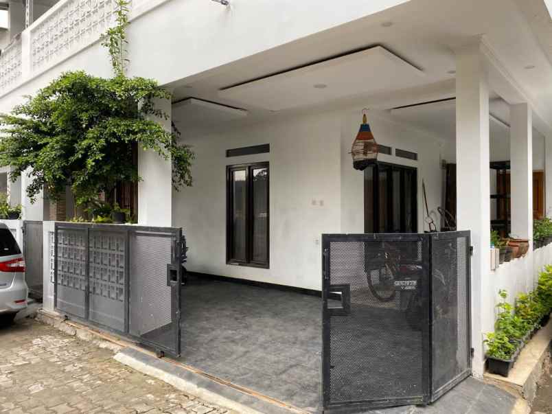 dijual rumah komp mulia graha buahbatu