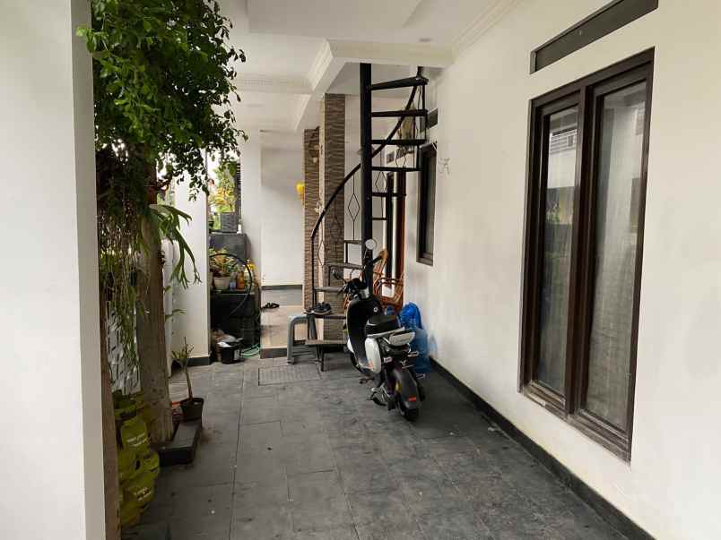 dijual rumah komp mulia graha buahbatu