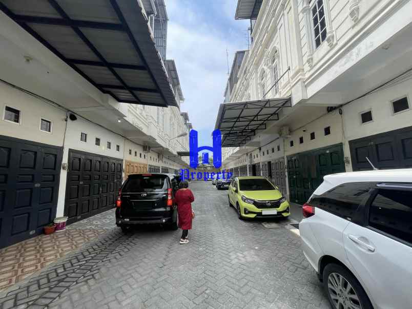 dijual rumah komplek ampera geoju jalan