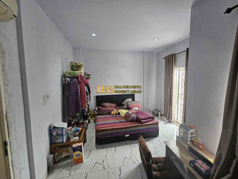 dijual rumah komplek belibis