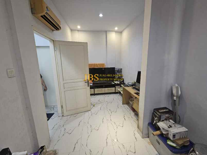 dijual rumah komplek belibis