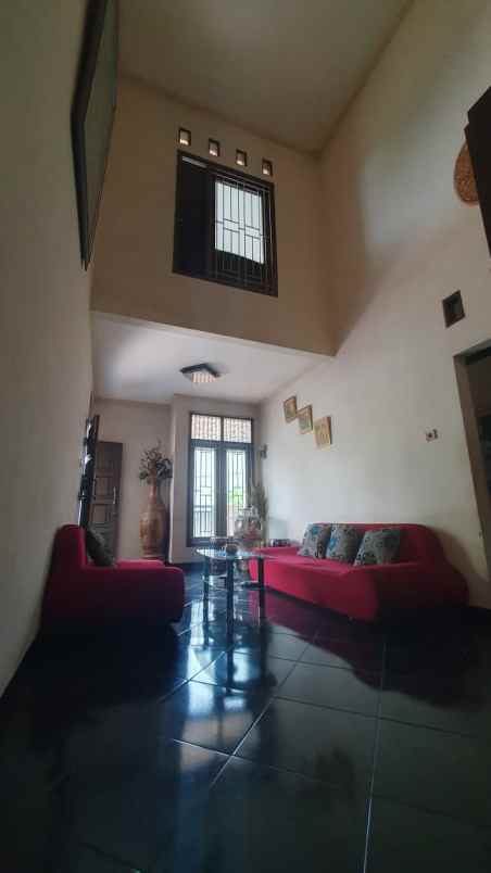 dijual rumah komplek kopassus sukatani