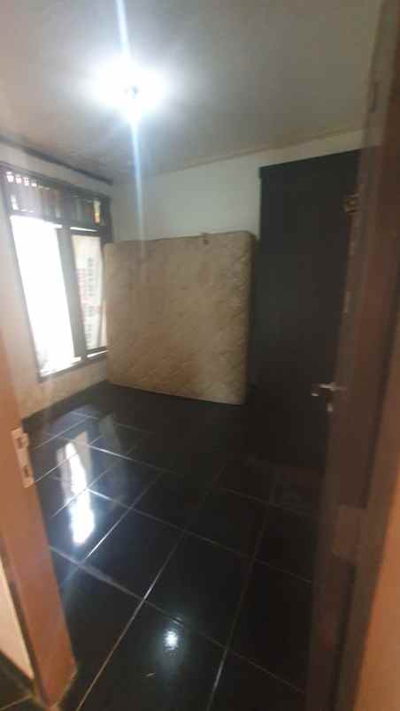 dijual rumah komplek kopassus sukatani