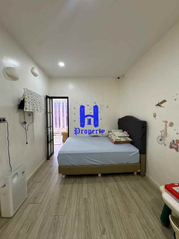 dijual rumah komplek mutiara palace