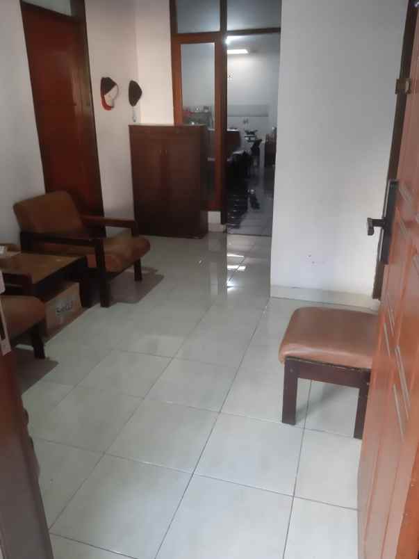 dijual rumah komplek nusa hijau