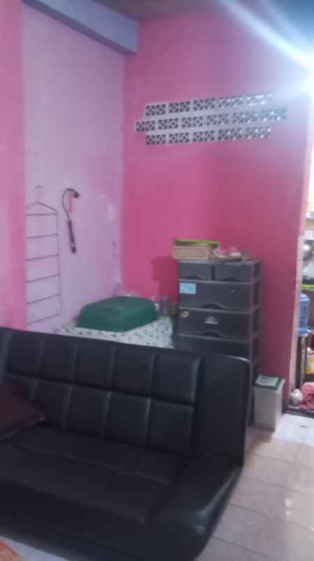 dijual rumah komplek puri cipageran