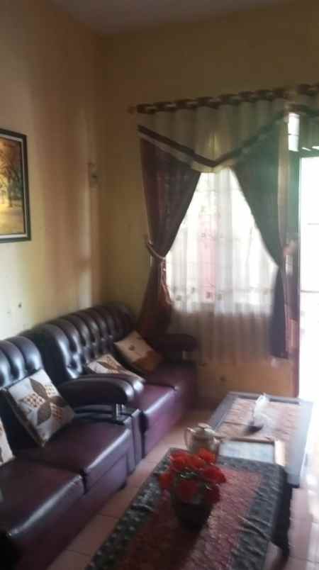 dijual rumah komplek puri cipageran