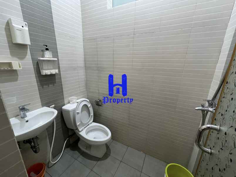 dijual rumah komplek setia jadi