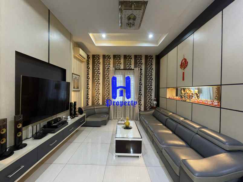 dijual rumah komplek setia jadi