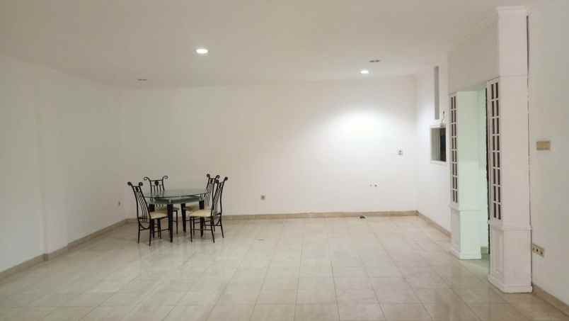 dijual rumah kota wisata