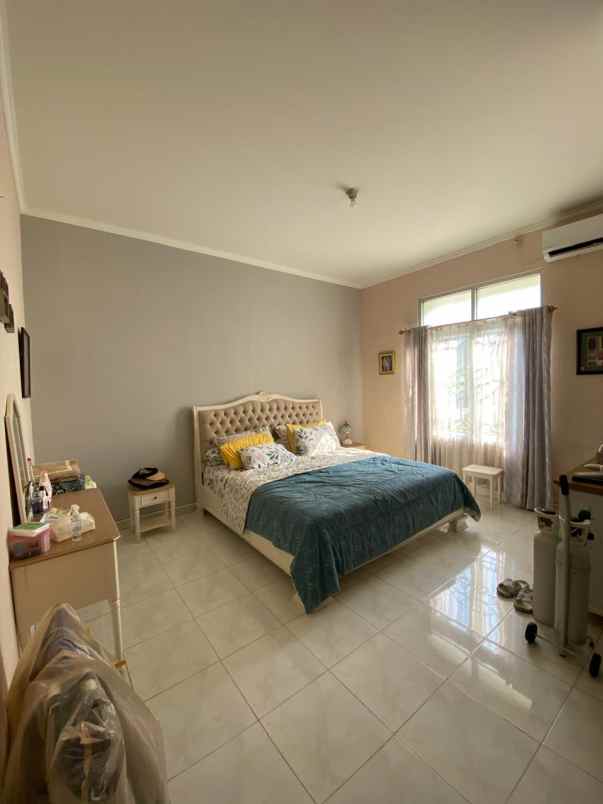 dijual rumah kota wisata cibubur