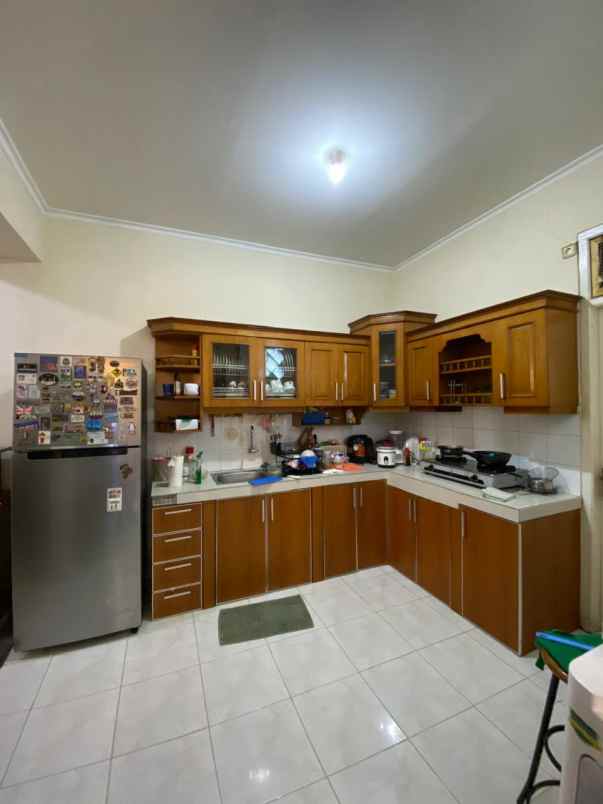 dijual rumah kota wisata cibubur