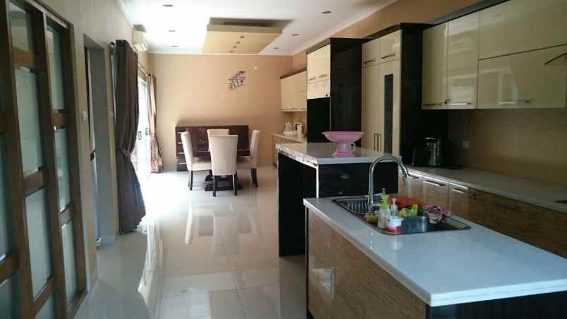 dijual rumah kota wisata cibubur