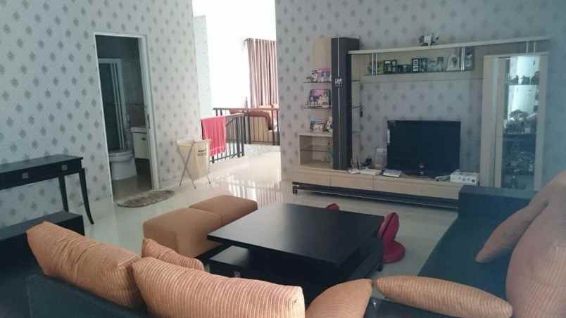 dijual rumah kota wisata cibubur