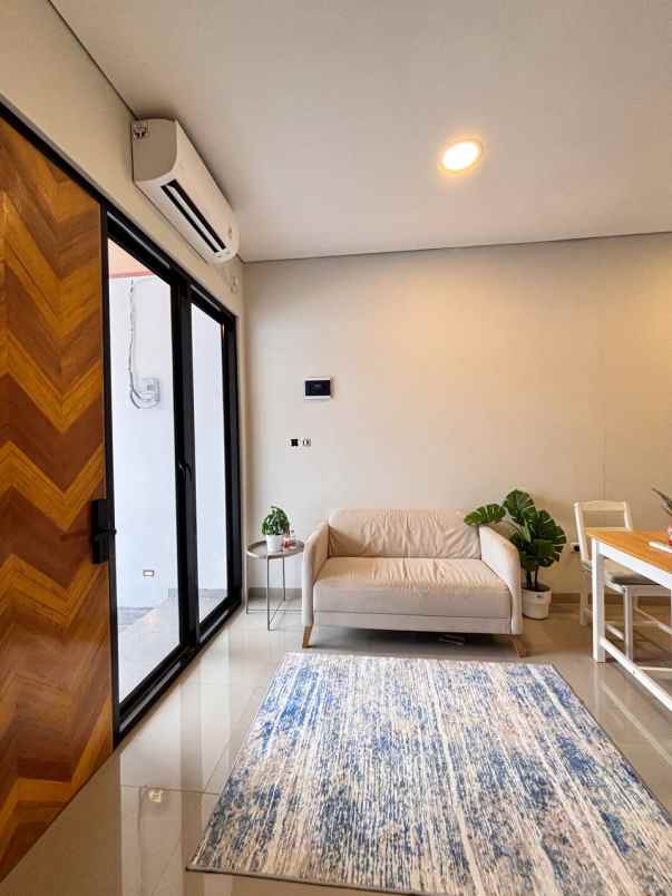 dijual rumah kukusan beji