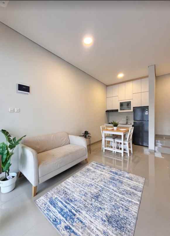 dijual rumah kukusan beji