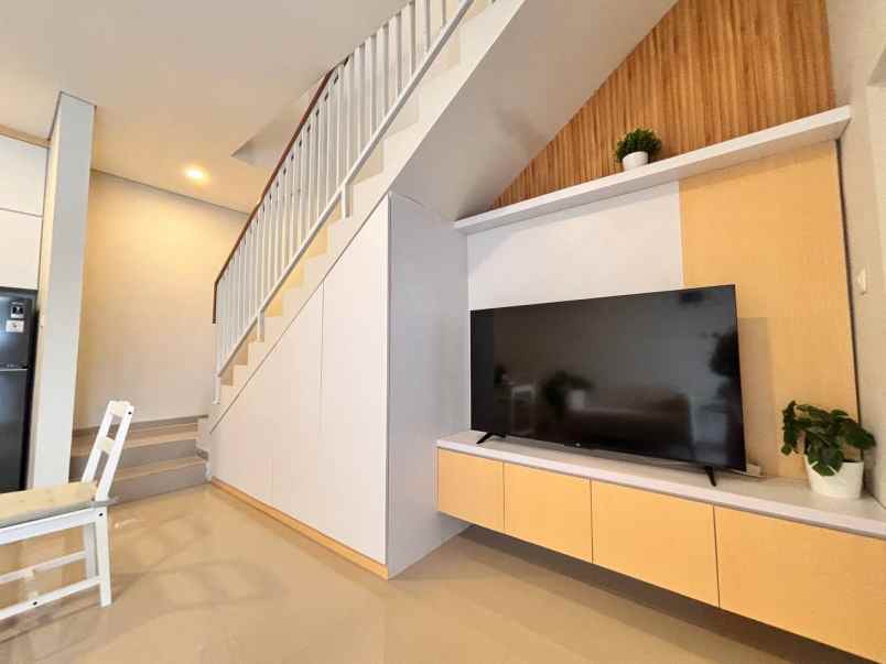 dijual rumah kukusan beji