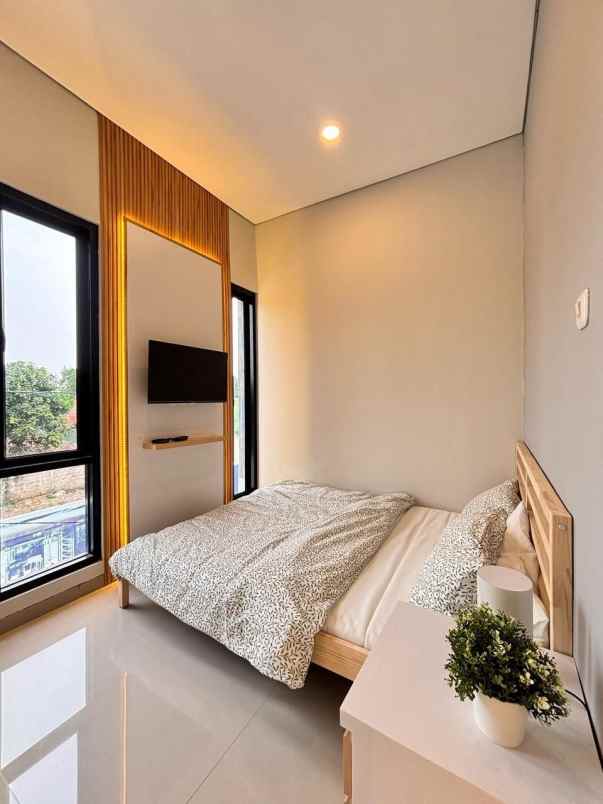 dijual rumah kukusan beji