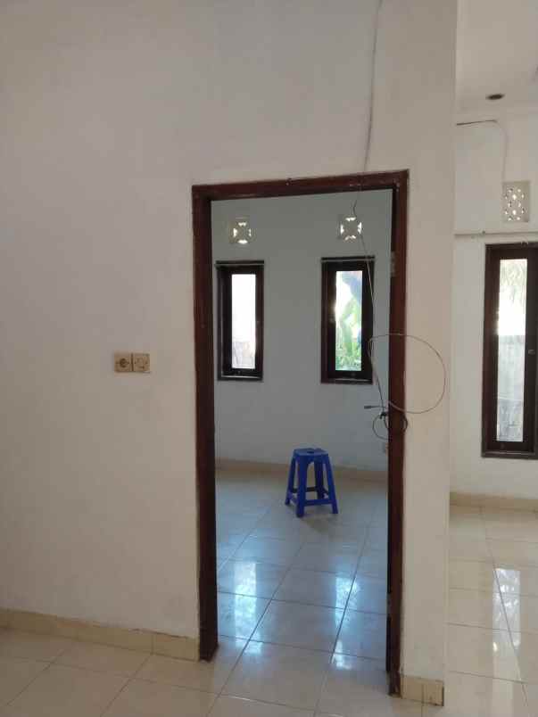 dijual rumah lokasi keboiwa utara