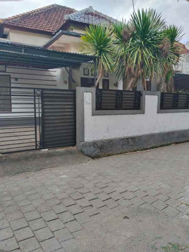 dijual rumah lokasi keboiwa utara