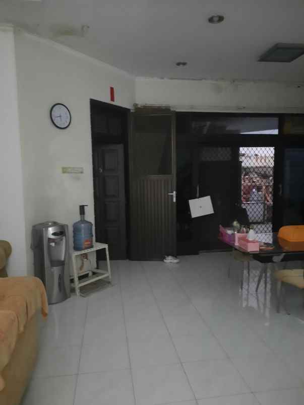dijual rumah manyar kertoadi