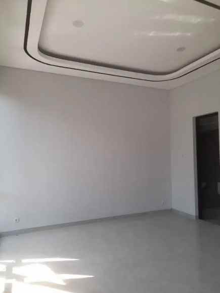 dijual rumah manyar tirtoyoso