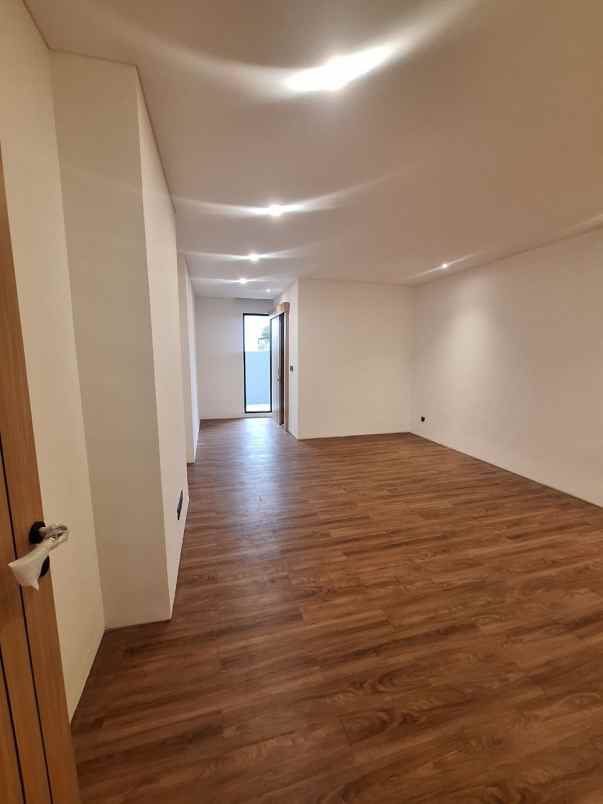 dijual rumah mekarwangi