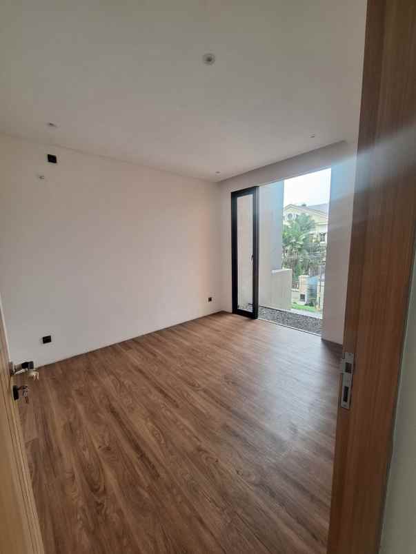 dijual rumah mekarwangi