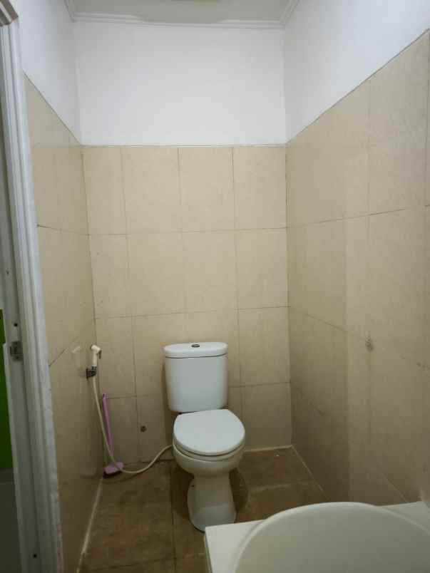 dijual rumah metland 2lantai jakarta timur