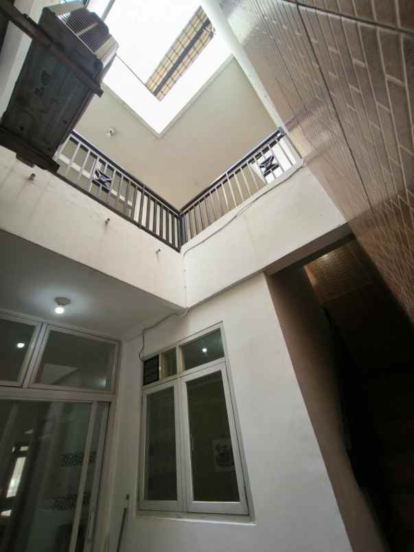 dijual rumah metland 2lantai jakarta timur