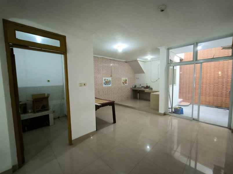 dijual rumah metland 2lantai jakarta timur