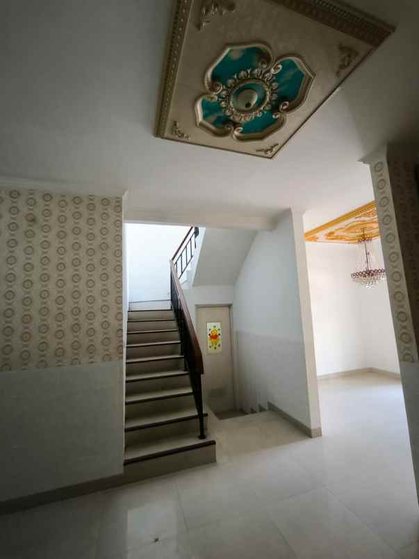 dijual rumah metland 2lantai jakarta timur