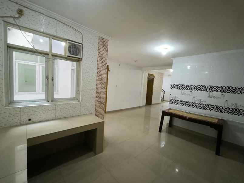 dijual rumah metland 2lantai jakarta timur