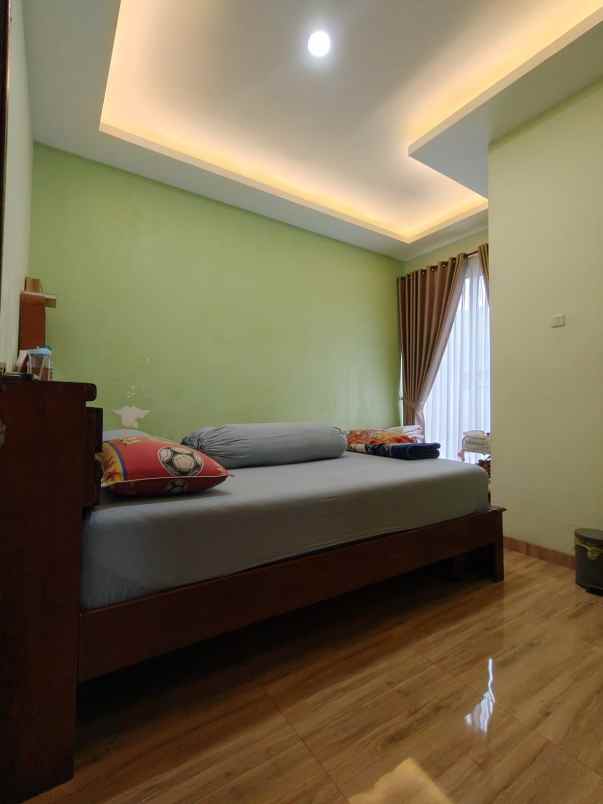 dijual rumah minimalis strategis di kelapa dua depok