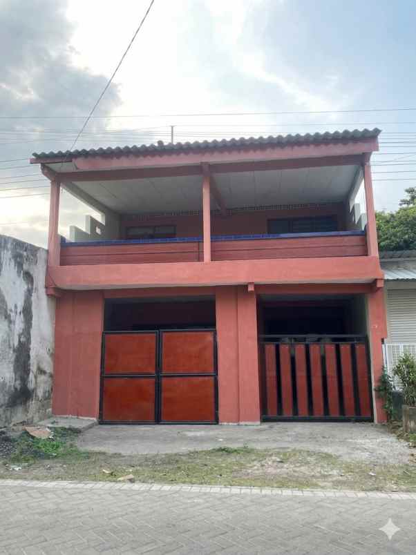 dijual rumah ngelom