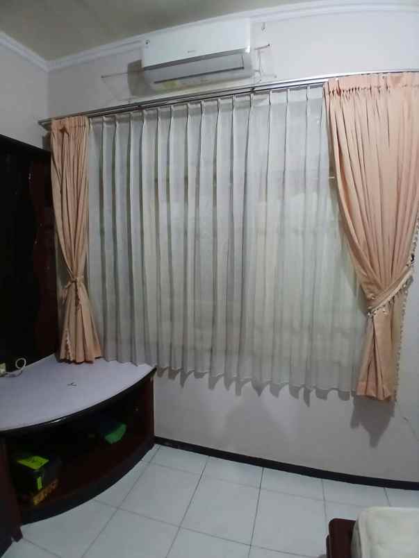 dijual rumah nirwana eksekutif