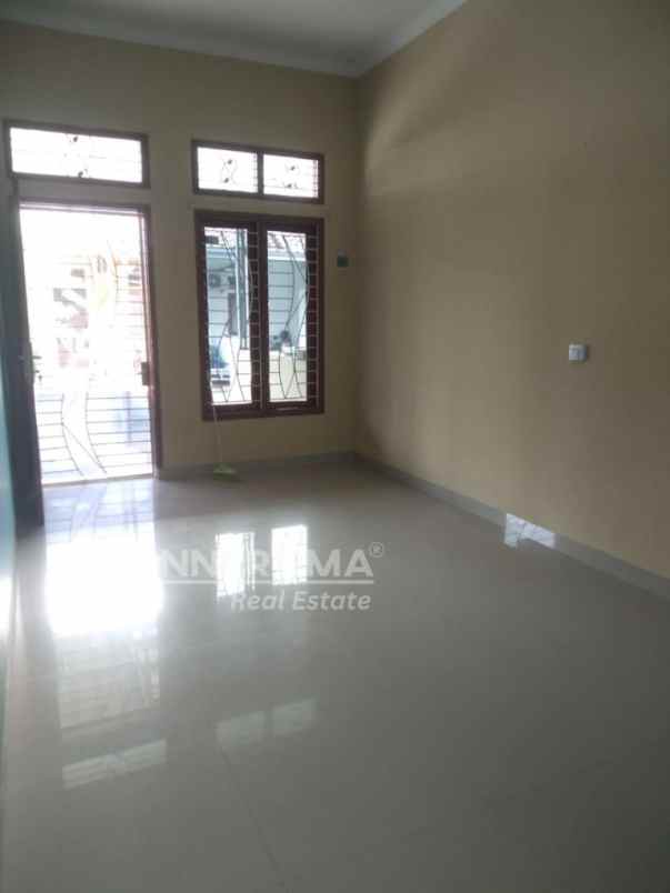 dijual rumah pancoran mas